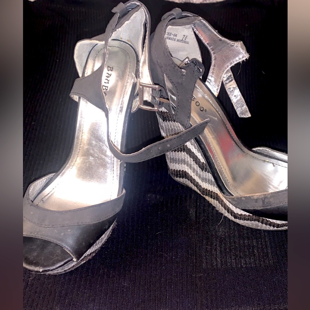 Black and white used wedges size 7 1/2